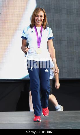 Jessica Ennis, Olympiasiegerin der Goldmedaille, bei den BT London Live Concerts im Hyde Park in London. Stockfoto