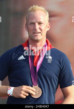 Alex Partridge Rowing Herren 8 Bronze-Medaillengewinnerin bei der BT London Live zur Feier der Olympischen Spiele im Hyde Park im Zentrum von London. Stockfoto