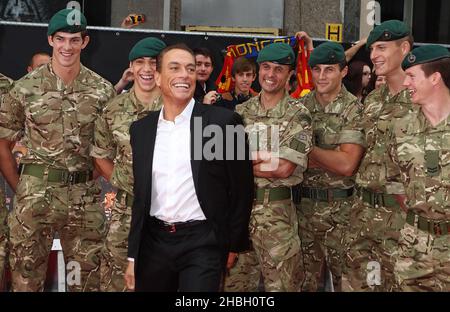 Jean-Claude Van Damme nimmt an der britischen Premierministerin Expendables 2 „Back for war“ im Empire Theatre am Leicester Square, London, Teil. Stockfoto
