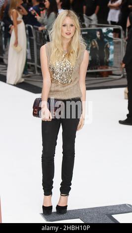 Diana Vickers kommt zur britischen Premiere von Total Recall im Vue West End, London. Stockfoto