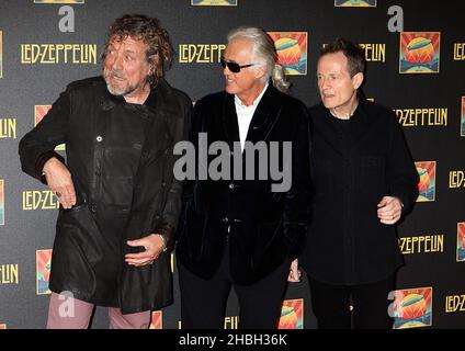 Robert Plant, Jimmy Page und John Paul Jones bei der Premiere des LED Zeppelin-Tages im Hammersmith Apollo in London. Stockfoto