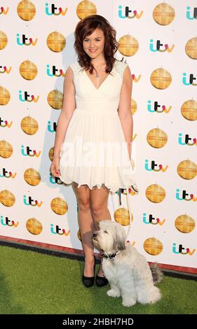 Ashleigh Butler und Pudsey nehmen an den British Animal Honors in den BBC Studios, Clarendon Rd, Elstree Teil. Stockfoto