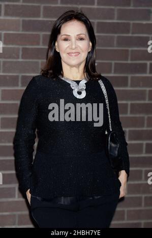 Arlene Phillips besuchte einen Abend mit Chickenshed in den ITV Studios in Southbank in London. Stockfoto