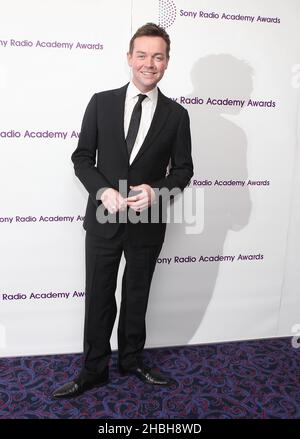 Stephen Mulhern nimmt an den Sony Radio Academy Awards im Grosvenor House Hotel in London Teil. Stockfoto