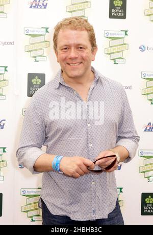 Jon Culshaw Back Stage beim Barclays Summertime Festival am ersten Tag im Hyde Park in London. Stockfoto