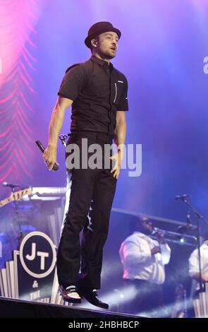 Justin Timberlake titelt und tritt auf der Bühne beim Wireless Festival Day 1 im Olympia Park, Stratford in East London auf. Stockfoto