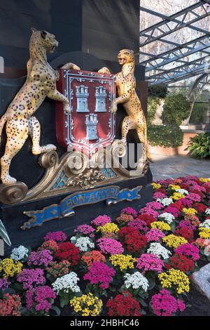 dh Duthie Park ABERDEEN SCOTLAND Bon Accord Leopardenwappen in den Wintergärten Stockfoto