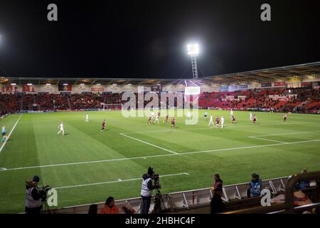 dh-Stadien DONCASTER UK England Löwinnen Frau Fußballmannschaft spielt Lettland bei Frauen Fußball im Stadion Feld Frauen Team gewinnen 20-0 Frauen Stockfoto