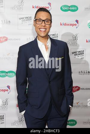 GOK Wan trifft den Brillenträger des Jahres im Royal Opera House in Zentral-London ein. Stockfoto