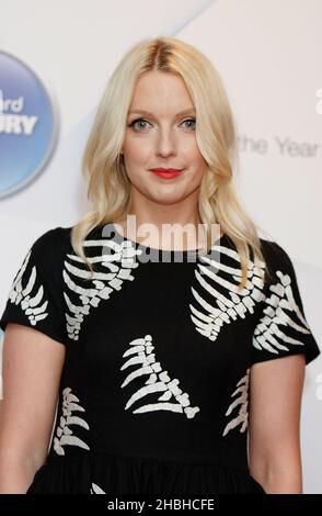 Lauren Laverne kommt bei der Barclaycard Mercury Prize Nominierungen für Alben des Jahres im The Hospital Club in London an. Stockfoto