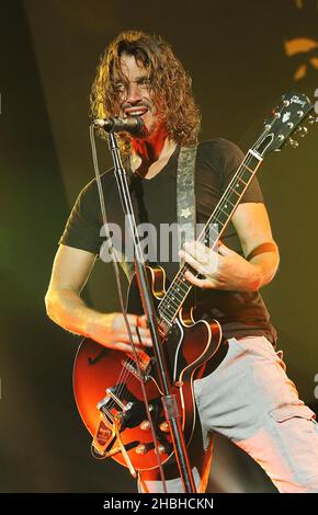 Chris Cornell tritt mit Soundgarden an der Brixton Academy in London auf. Stockfoto