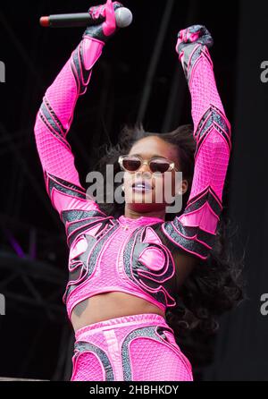 Azealia Bank spielt auf der Bühne des Wireless Festivals im Finsbury Park in London. Stockfoto