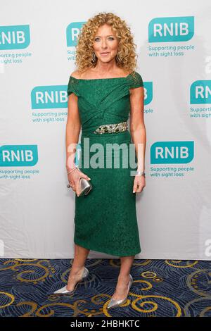 Kelly Hoppen kommt am RNIB im Hilton Park Lane Hotel in London an. Stockfoto