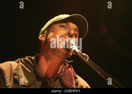 Der kanadische Singer-Songwriter Daniel Powter spielt seine erste UK-Tournee in der Carling Academy Islington, London Stockfoto