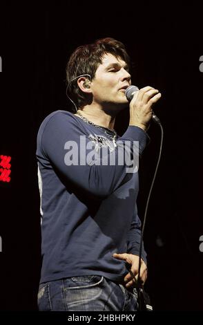 A-Ha skandinavisches Pop-Trio treten zur Unterstützung ihres Albums 'Analogue' im Wembley Arena Pavilion in London auf. Stockfoto