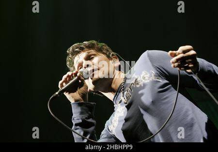 A-Ha skandinavisches Pop-Trio treten zur Unterstützung ihres Albums 'Analogue' im Wembley Arena Pavilion in London auf. Stockfoto