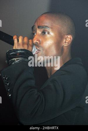 Simon Webbe ex Blue Sänger, tritt am 18. Februar 2006 live auf der Bühne im GAY Astoria in London auf. Stockfoto