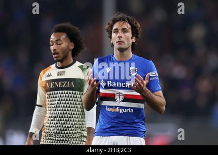 Genua, Italien. 19th Dez 2021. Tommaso Augello (UC Sampdoria) reagiert während des Spiels von UC Sampdoria gegen FC Venezia, italienische Fußballserie A in Genua, Italien, Dezember 19 2021 Quelle: Independent Photo Agency/Alamy Live News Stockfoto