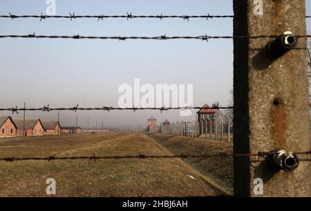 Oswiecim, Polen. 20th Dez 2021. Das ehemalige Nazi-deutsche Konzentrations- und Vernichtungslager Auschwitz II Birkeanu in Oswiecim einen Monat vor dem 77th. Jahrestag der Befreiung. Das größte deutsche Konzentrationslager Auschwitz-Birkenau wurde am 27. Januar 1945 von der Roten Armee befreit. (Bild: © Damian Klamka/ZUMA Press Wire) Stockfoto