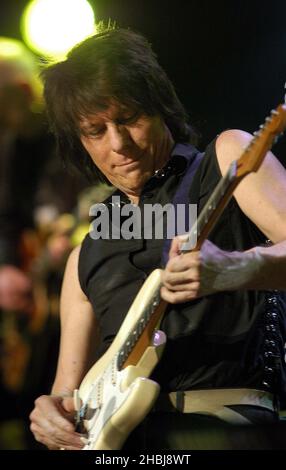 Jeff Beck bei Rah für das Teenage Cancer Trust Konzert. Stockfoto