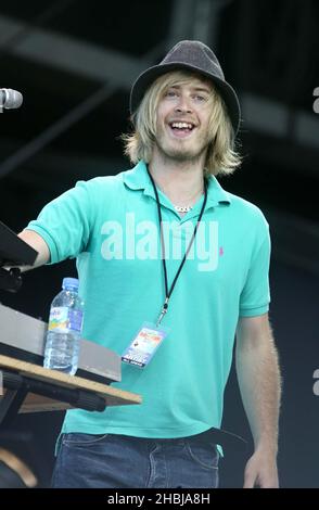 Die Delays treten am Sonntag auf der Bühne des Isle of Wight Festivals in Newport, Isle of Wight, auf. Stockfoto