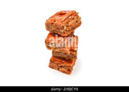 Leckere Baklava isoliert auf weißem Hintergrund. Stockfoto