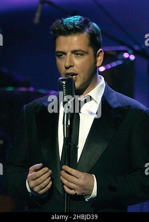 Westlife tritt am 15. September 2004 bei den World Music Awards 2004 im Thomas & Mack Center in Las Vegas, Nevada, auf der Bühne auf. Stockfoto