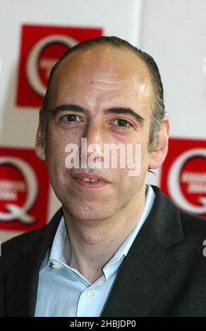 Mick Jones von The Clash kommt bei den Q Awards im Grosvenor House Hotel in der Park Lane in London an. Kopfschuss Stockfoto