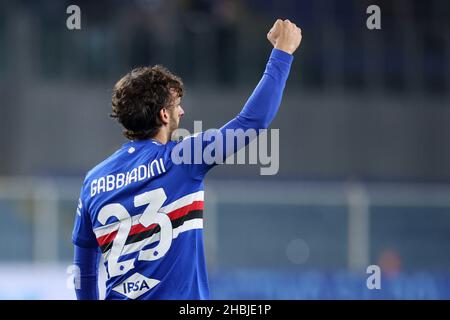 Genua, Italien. 19th Dez 2021. Manolo Gabbiadini (UC Sampdoria) feiert während der UC Sampdoria vs Venezia FC, italienische Fußballserie Ein Spiel in Genua, Italien, Dezember 19 2021 Quelle: Independent Photo Agency/Alamy Live News Stockfoto