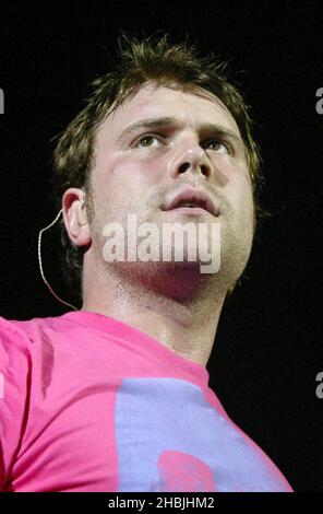 (NUR für den Verkauf in Großbritannien) Daniel Bedingfield spielt