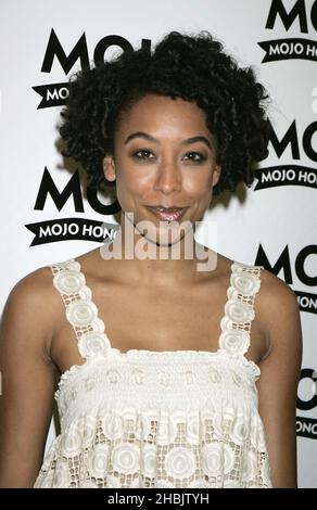 Corinne Bailey Rae erhält den Best New Act Award. Stockfoto