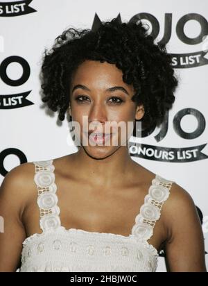 Corinne Bailey Rae erhält den Best New Act Award. Stockfoto