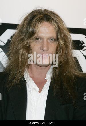 Sebastian Bach von Skid Row bei Ankunft. Stockfoto