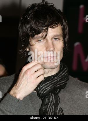 Jason Orange von Take That bei einer Rekordunterzeichnung in HMV in der Oxford Street, London am 27. November 2006. Unterhaltung Stockfoto