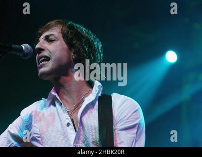 James Morrison tritt am 10. Dezember 2006 im Astoria in London auf. Stockfoto