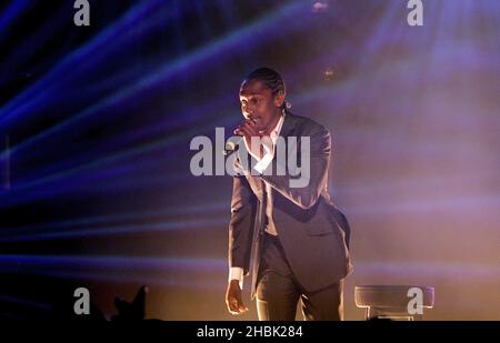 Lemar tritt auf der Brit Awards 2007 Launch Party im Hammersmith Palais in West London, 16. Januar 2007, auf. Stockfoto