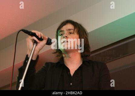 Keane spielt einen exklusiven Virgin Radio Gig in den Gibson Guitar Studios in London am 22/01/07. Stockfoto