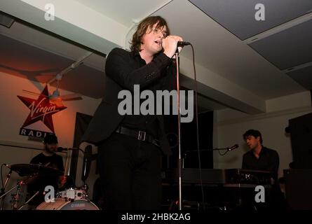 Keane spielt einen exklusiven Virgin Radio Gig in den Gibson Guitar Studios in London am 22/01/07. Stockfoto