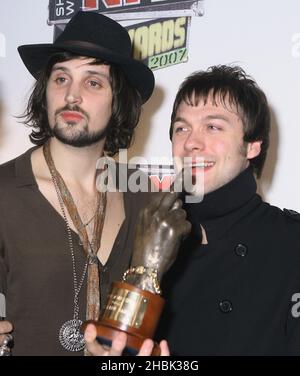 Kasabian nimmt an den NME Awards im Hammersmith Palais, West London, am 01/03/2007 Teil. Stockfoto