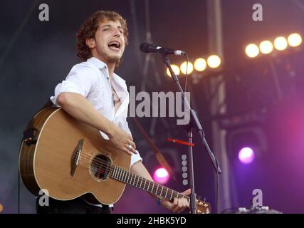 James Morrison tritt 2007 beim Isle of Wight Festival in Newport auf. Stockfoto