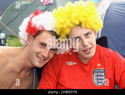 Festivalbesucher beim Isle of Wight Festival 2007 in Newport. Stockfoto