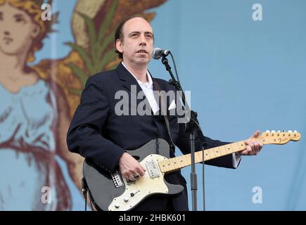 Mick Jones mit seiner Band Carbon Silicon tritt beim Isle of Wight Festival 2007 in Newport auf. Stockfoto