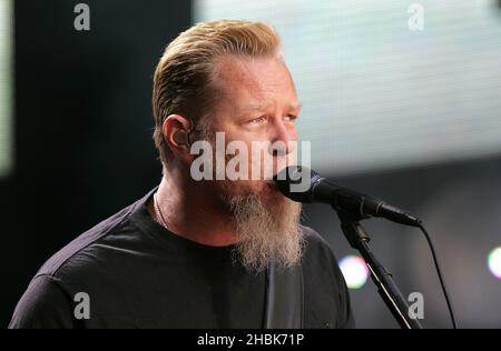 Metallica treten während des Benefizkonzerts im Wembley Stadium, London, auf. Stockfoto