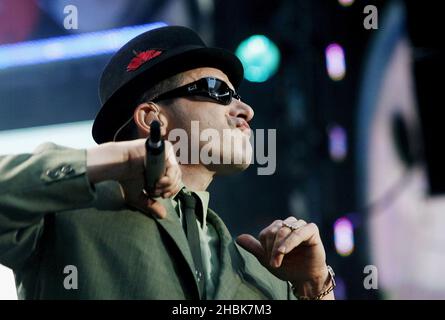 Die Beastie Boys treten während des Benefizkonzerts im Wembley Stadium, London, auf. Stockfoto