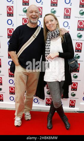 Michael und Emily Eavis bei der Ankunft bei den Q Awards 2007 im Grosvenor House Hotel im Zentrum von London. Stockfoto