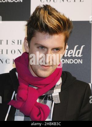 Henry Holland kommt auf dem Westfield London und dem British Fashion Council Event in Momo, London an. Stockfoto