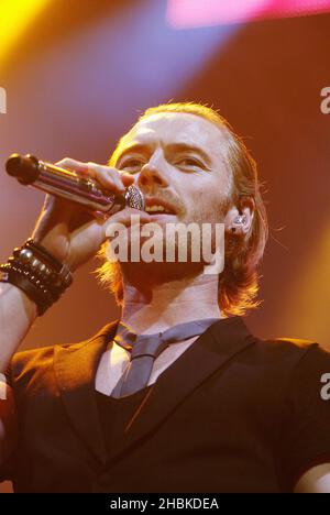 Ronan Keating von Boyzone tritt in der 02 Arena, London, auf. Stockfoto