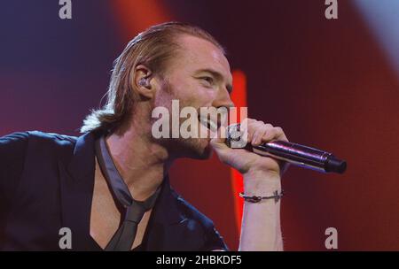 Ronan Keating von Boyzone tritt in der 02 Arena, London, auf. Stockfoto