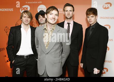 Das Gefühl kommt beim Music Industry Trusts' Award 2008 im Grosvenor Hotel, Park Lane im Zentrum von London auf. Stockfoto