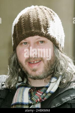 Damon Gough von Badly Drawn Boy bei der Ankunft bei den Ivor Novello Awards 54th im Grosvenor House, Park Lane London. Stockfoto